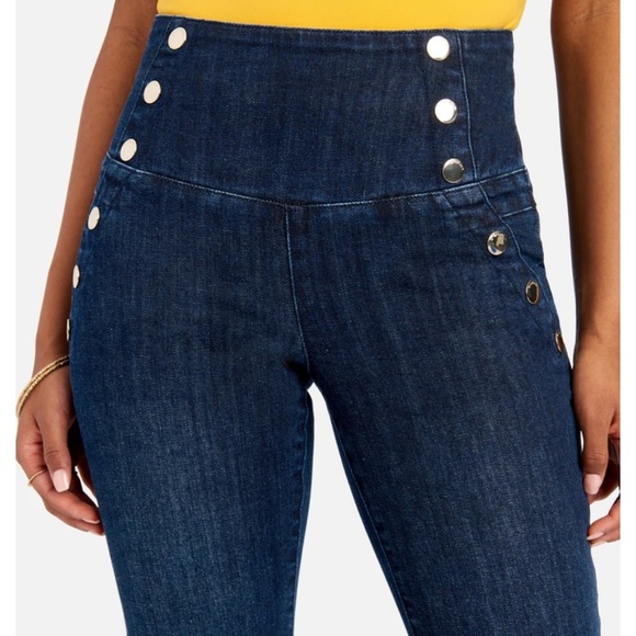 Bebe HIGH WAIST STRAIGHT LEG JEANS - Picture 2 of 11